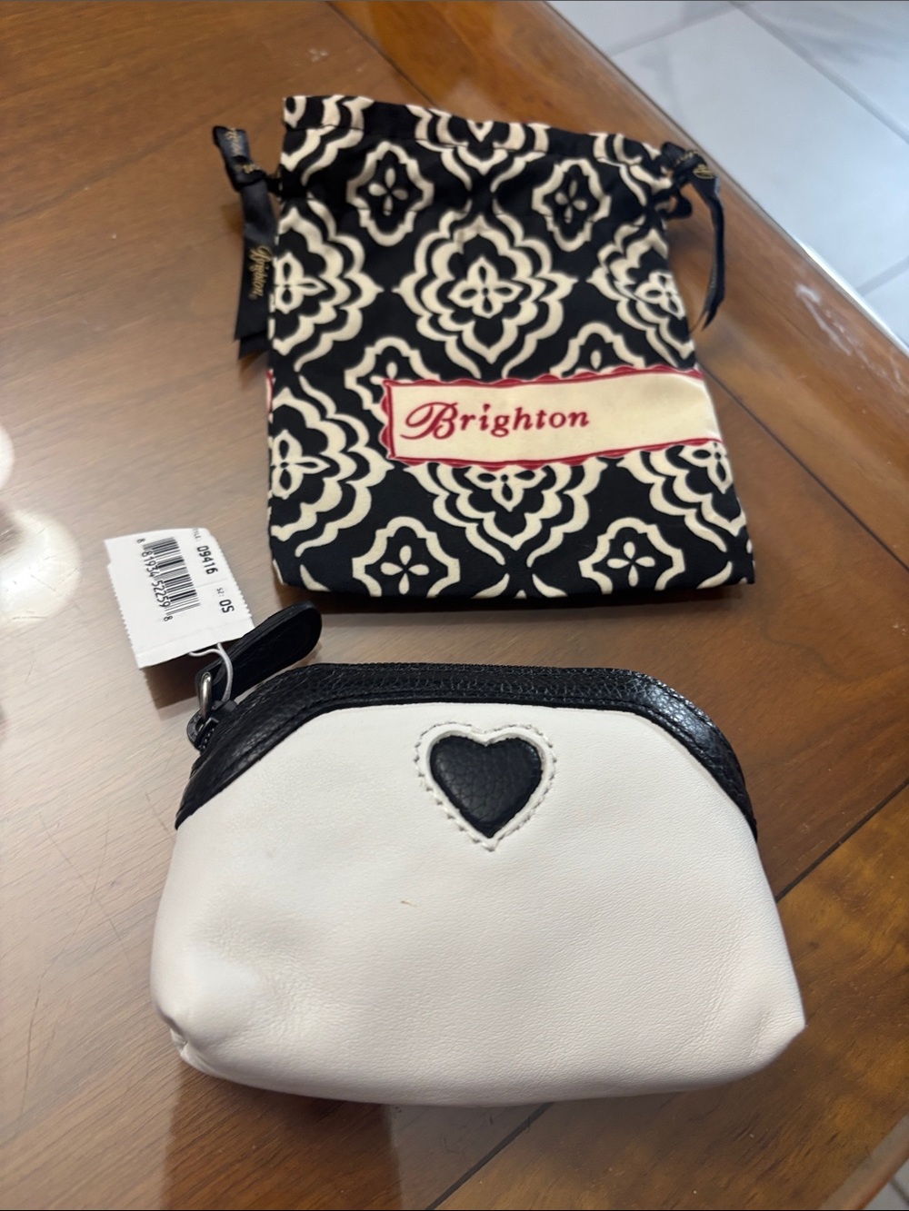 NWT. Brighton White and Black Heart Leather Coin Pouch